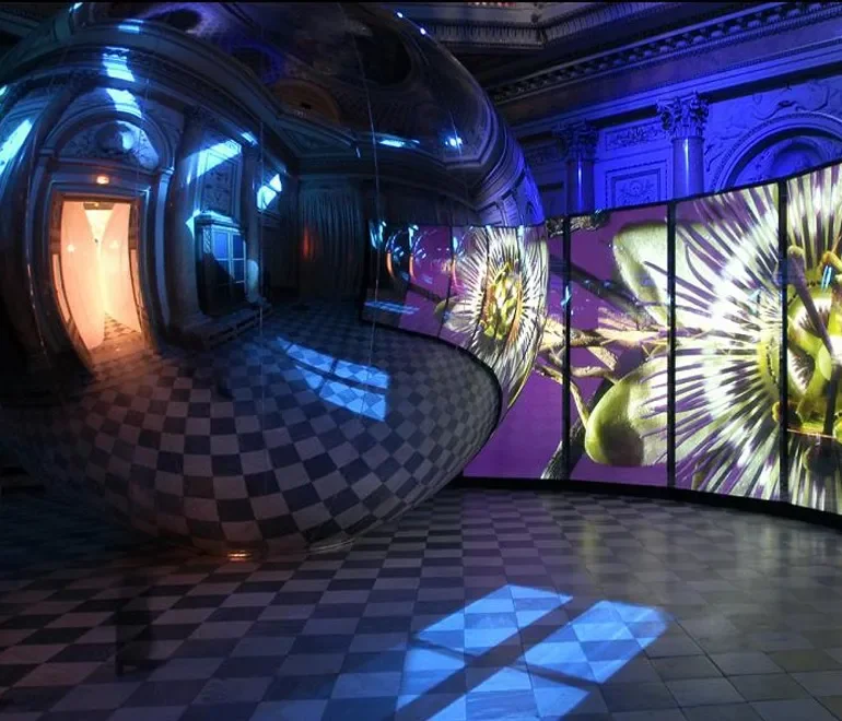 Decoration gonflable suspendue